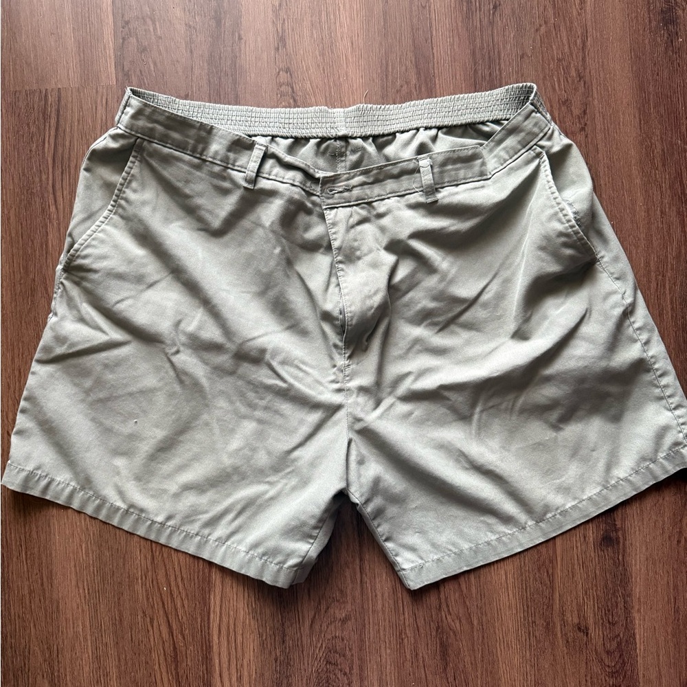 Puritan Men's Light Gray Flat Front Shorts